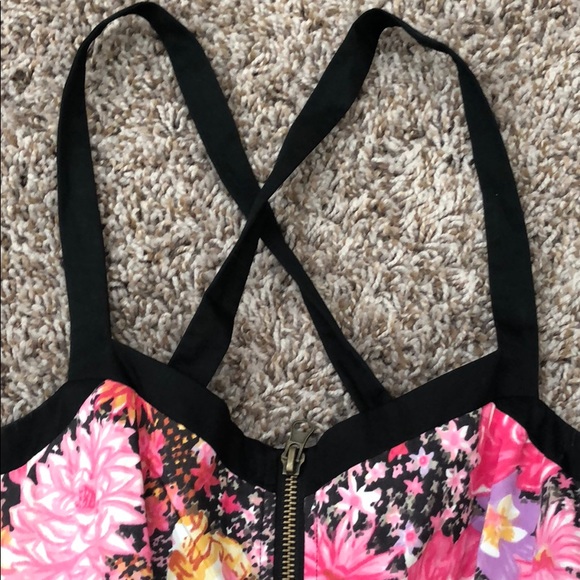 Dress - Picture 6 of 7